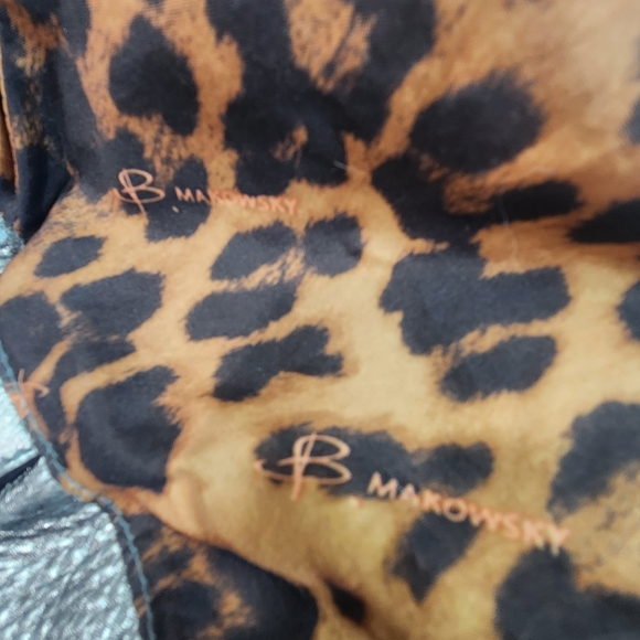 B MAKOWSKY Silver Soft Leather Shoulder Bag - Picture 15 of 16